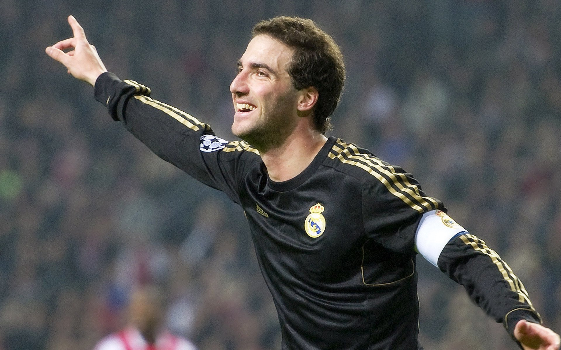 世界排名争夺战之夜，小贾伦连续得分拉开差距，改写西部格局