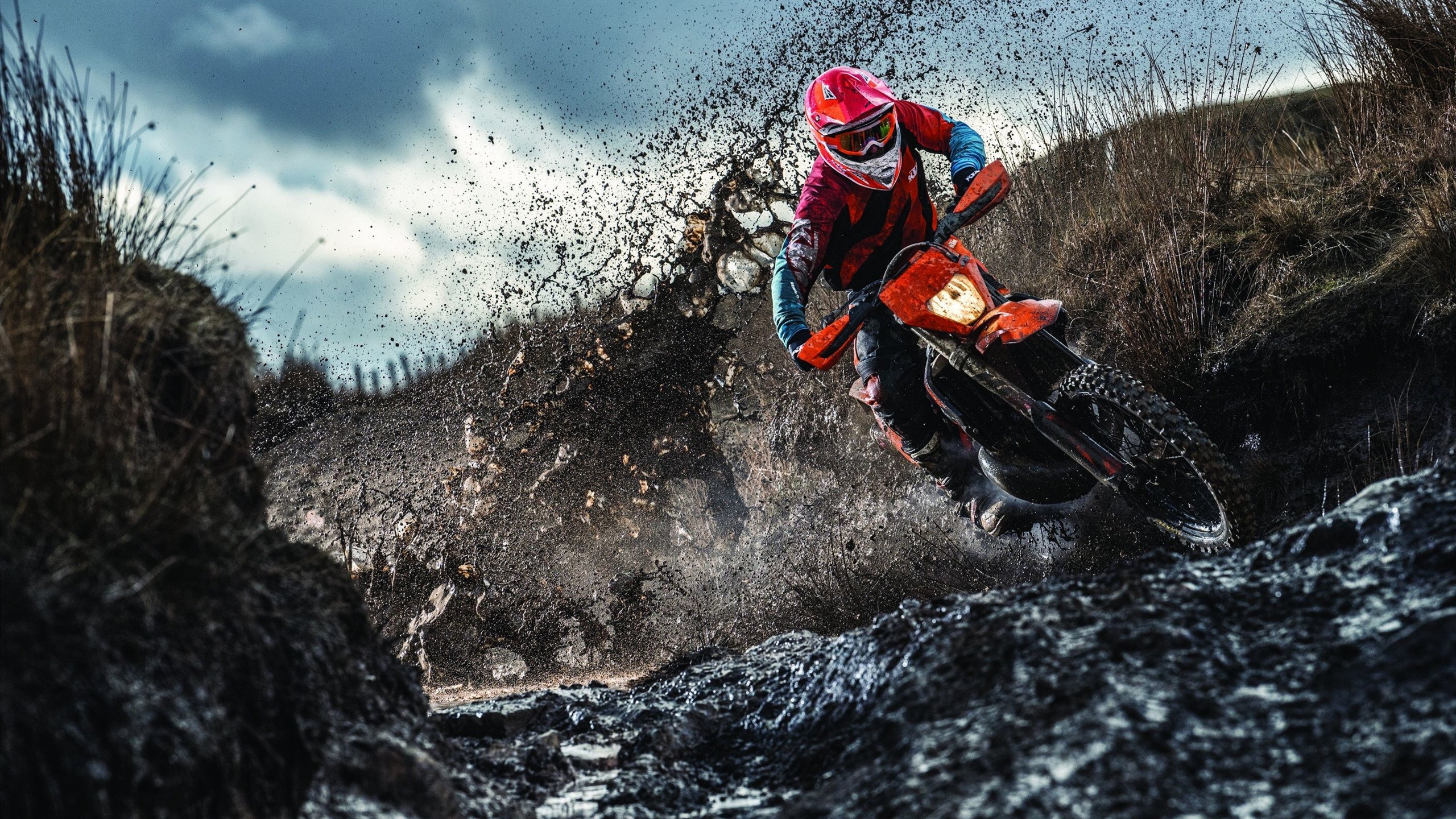 东契奇爆发难救主,广东队单节狂潮拉开独行侠